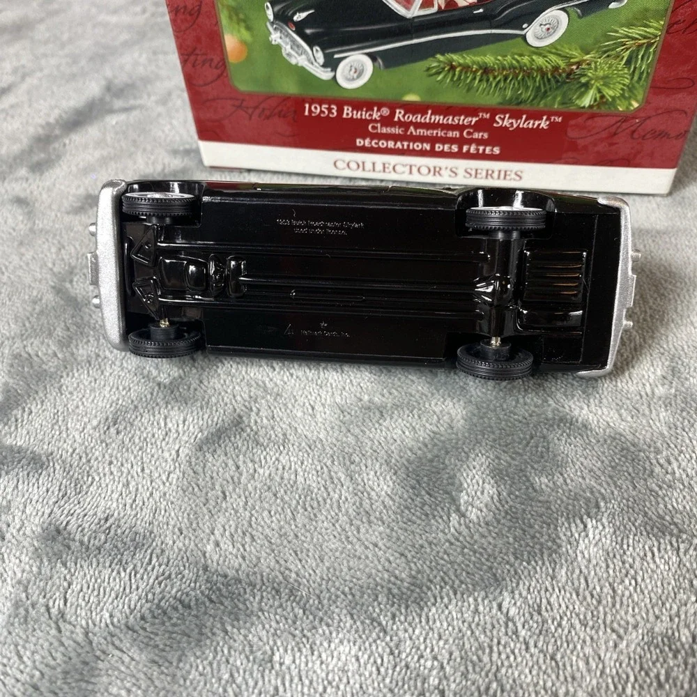 BUICK 1953 ROADMASTER SKYLARK CONVERTIBLE Hallmark Keepsake Christmas Ornament